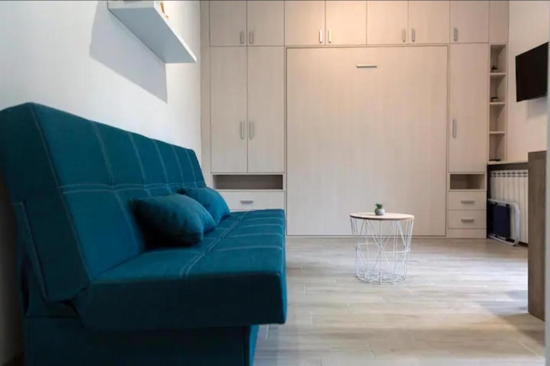 New Studio In The City Center Novi Sad Buitenkant foto