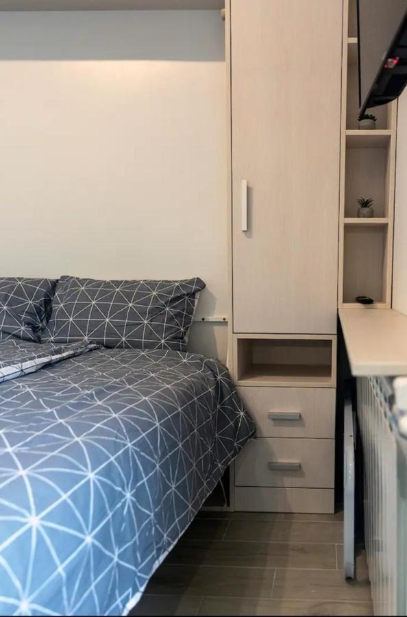New Studio In The City Center Novi Sad Buitenkant foto
