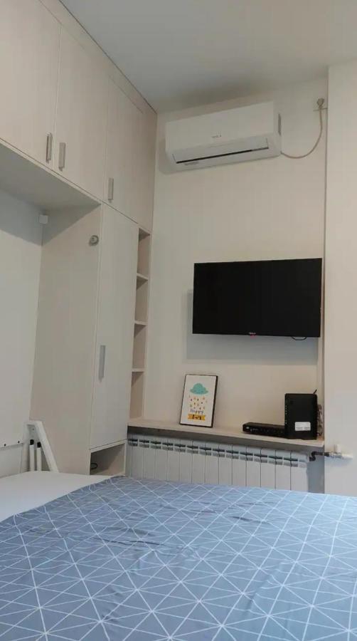 New Studio In The City Center Novi Sad Buitenkant foto