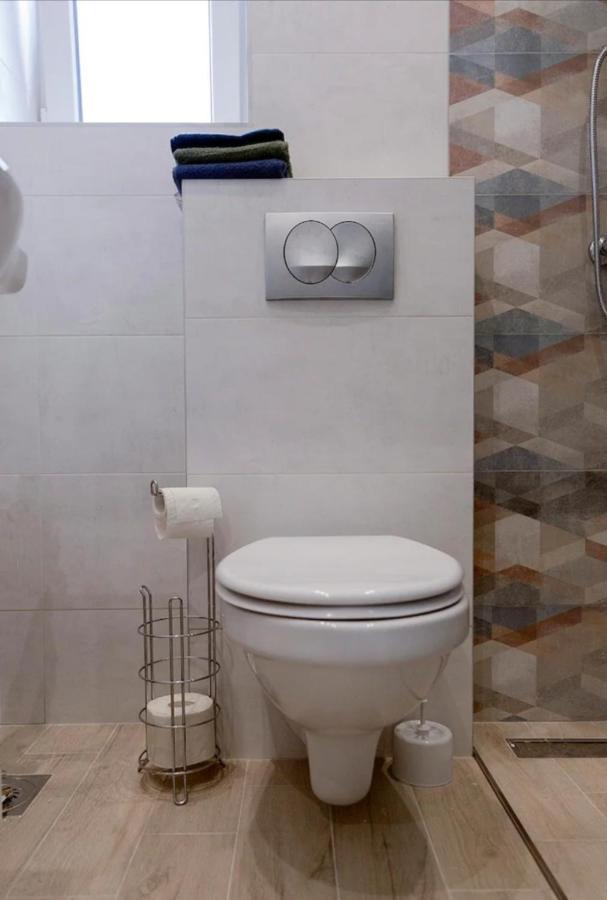 New Studio In The City Center Novi Sad Buitenkant foto
